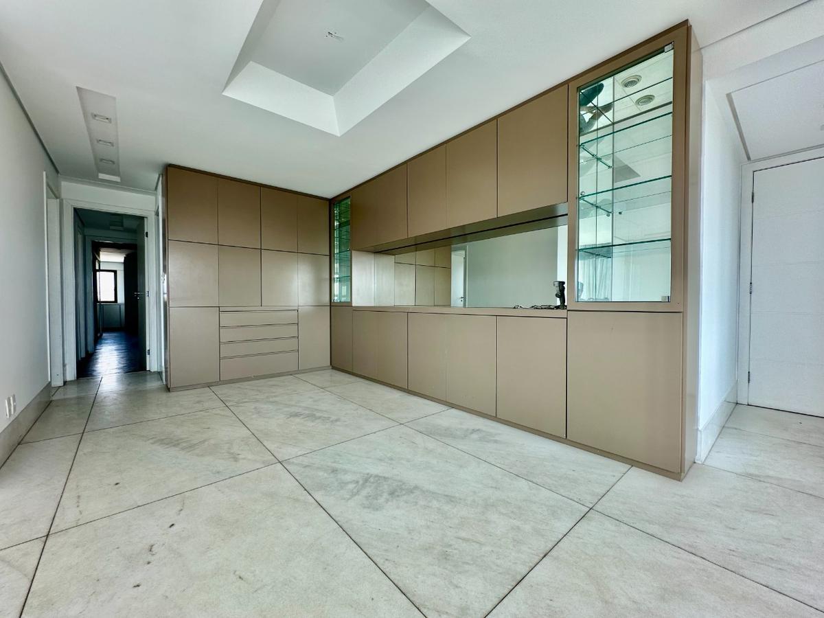 Apartamento, São José, 4 Quartos, 3 Vagas, 3 Suítes