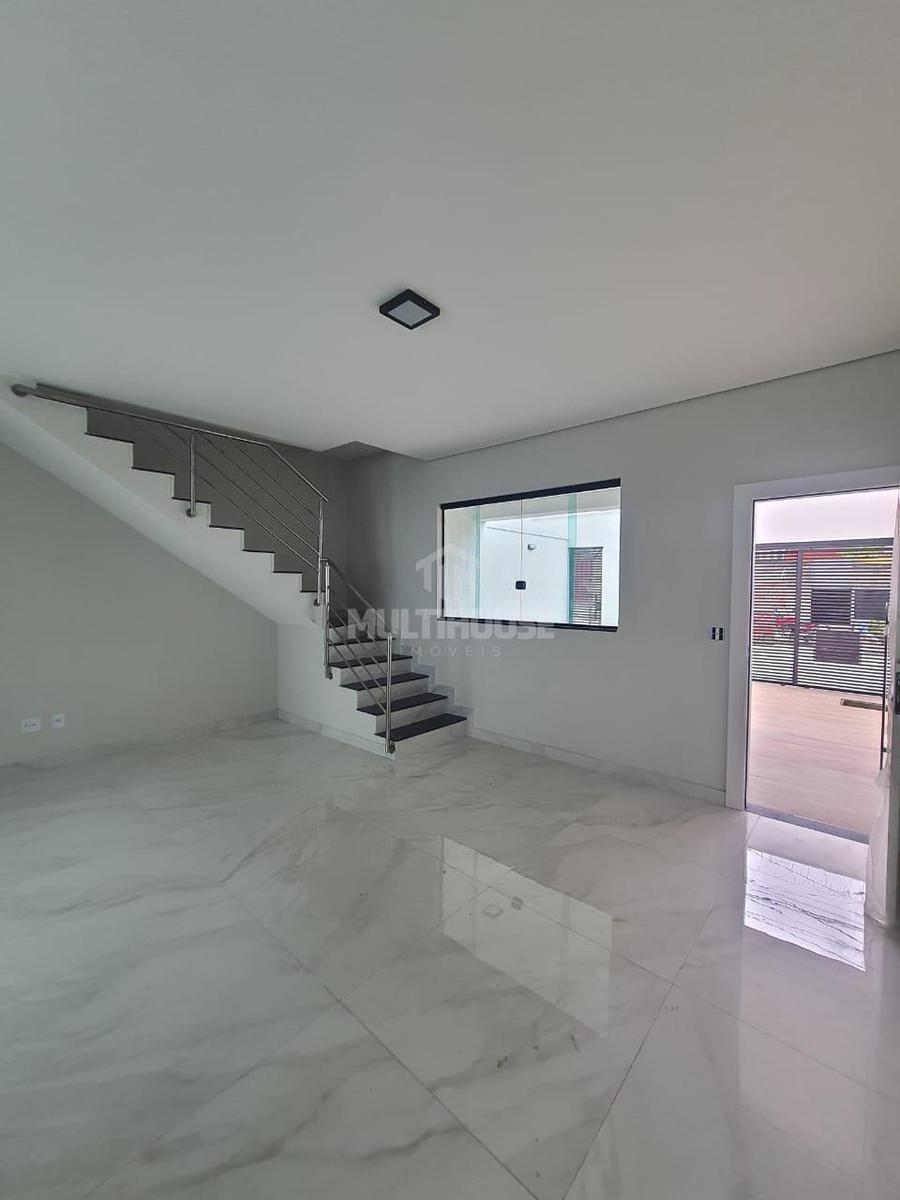 Casa, Jardim Leblon, 3 Quartos, 0 Vaga, 1 Suíte