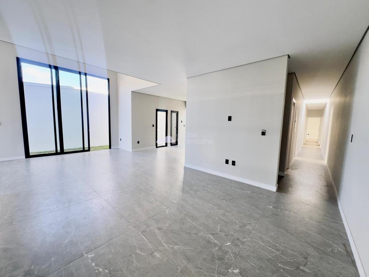 Casa, Trevo, 4 Quartos, 3 Vagas, 3 Suítes