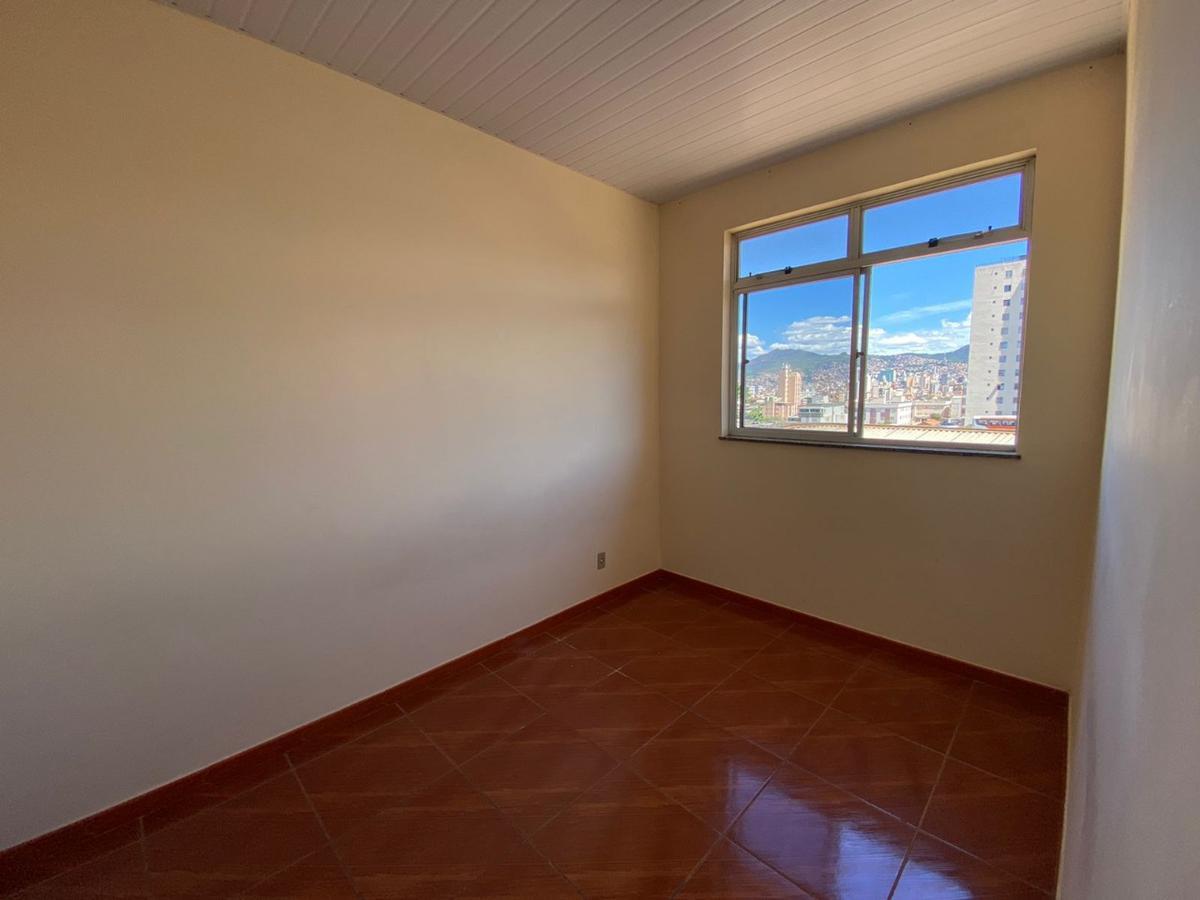 Quitinete, Floresta, 1 Quarto, 0 Vaga, 1 Suíte