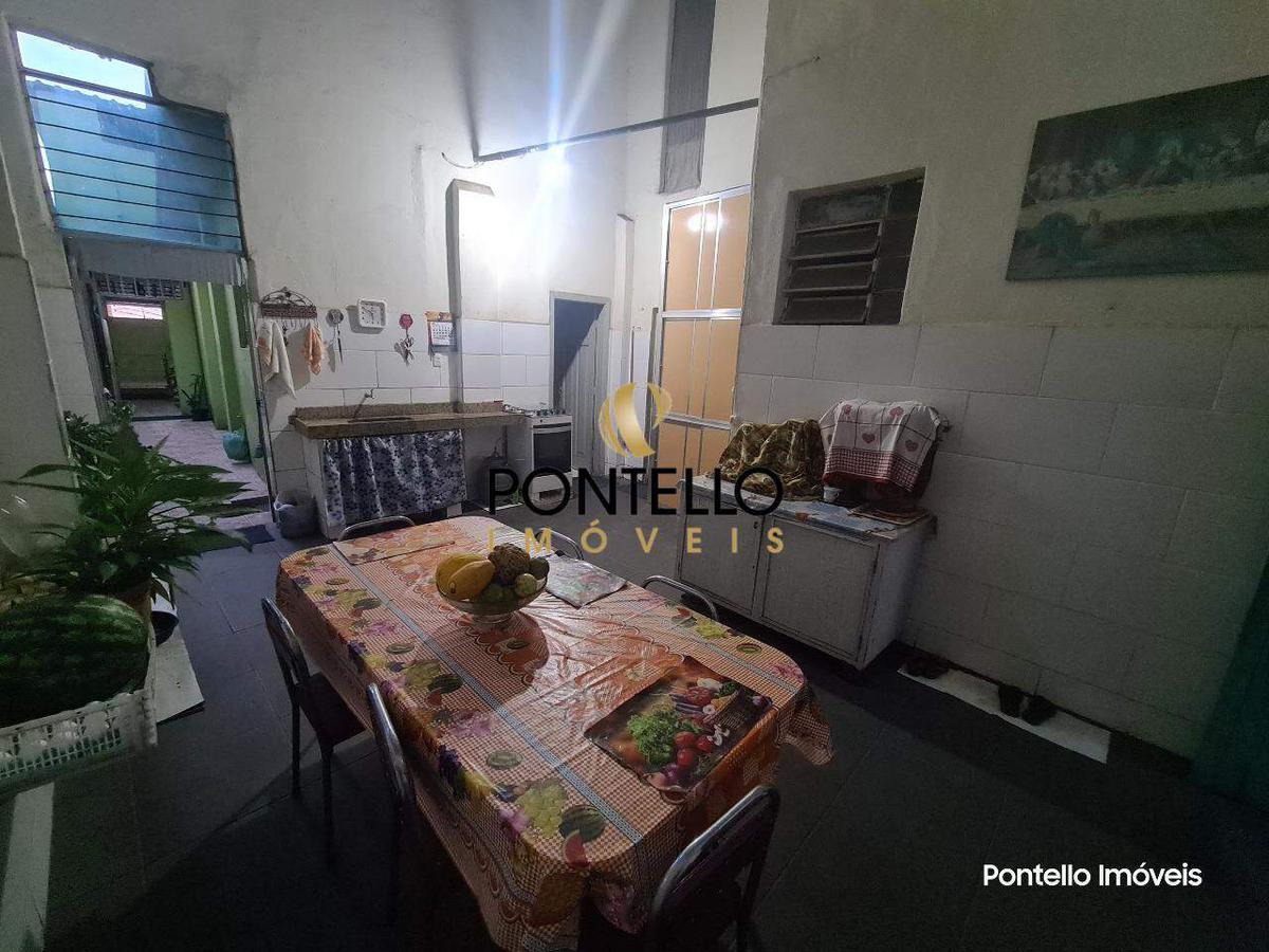 Casa, Concórdia, 4 Quartos, 2 Vagas, 1 Suíte