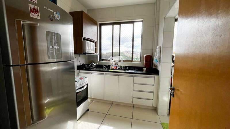 Apartamento, Barreiro, 3 Quartos, 2 Vagas, 1 Suíte