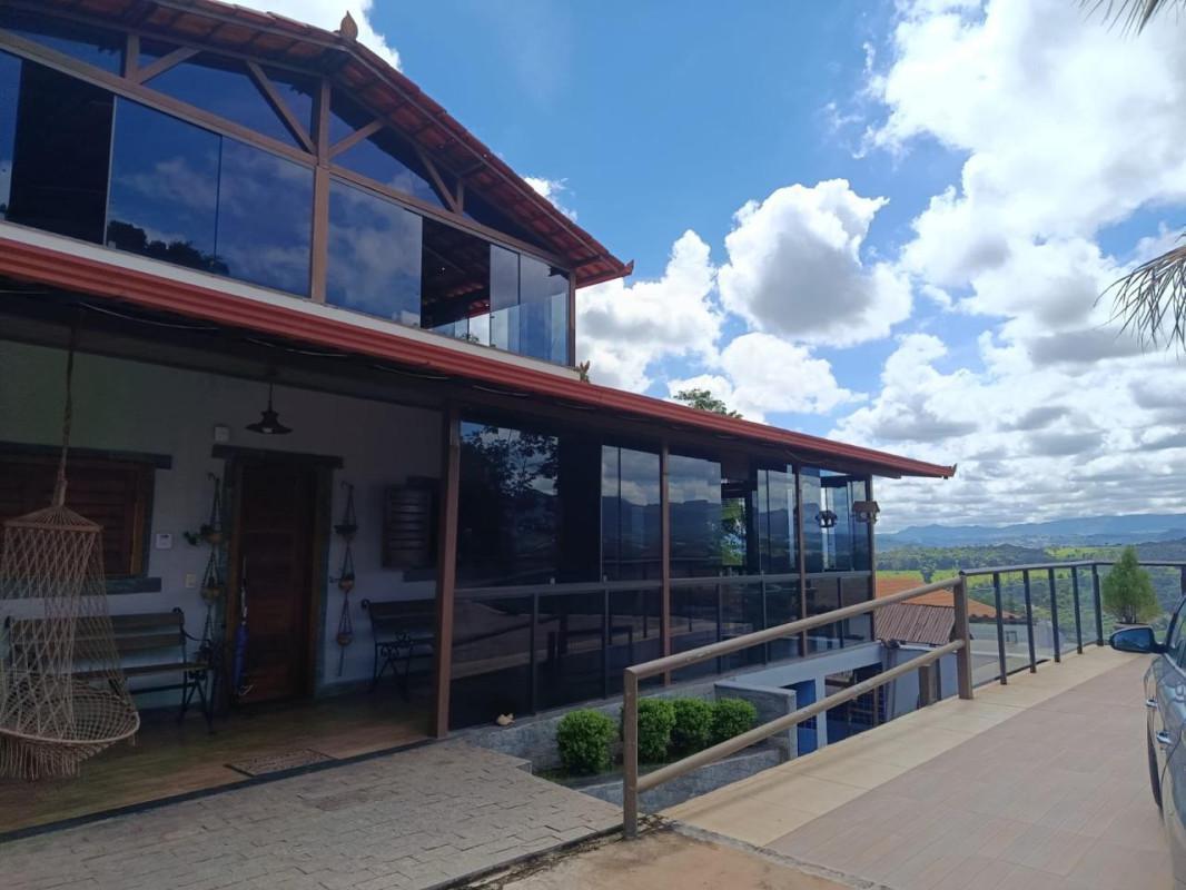 Fazenda, Bandeirinhas, 2 Quartos, 6 Vagas, 1 Suíte