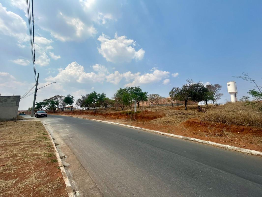 Lote, Vila dos Ipês, 0 Quarto, 0 Vaga