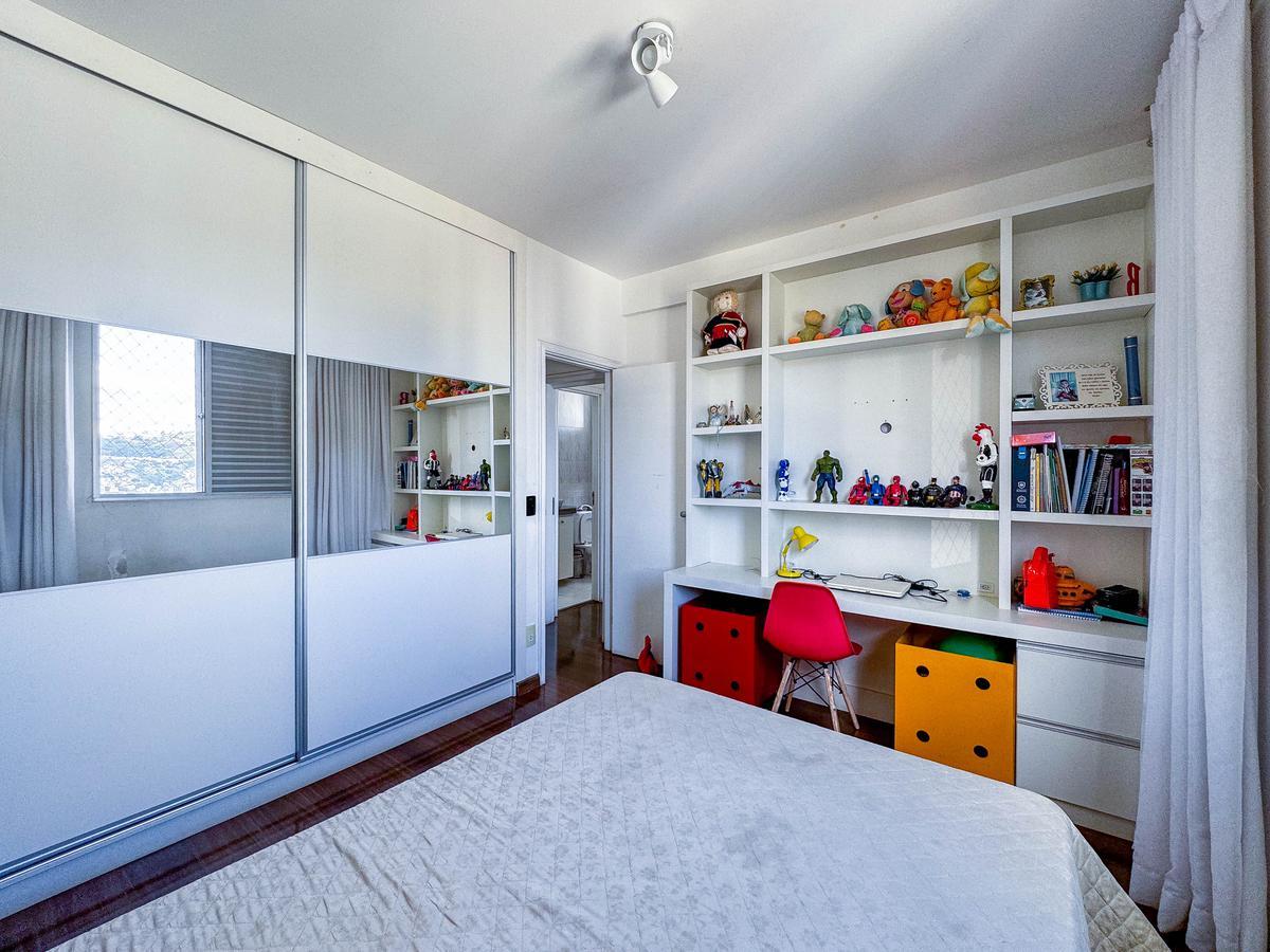 Apartamento, Luxemburgo, 4 Quartos, 4 Vagas, 1 Suíte