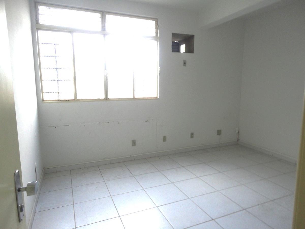 Sala, Santa Efigênia