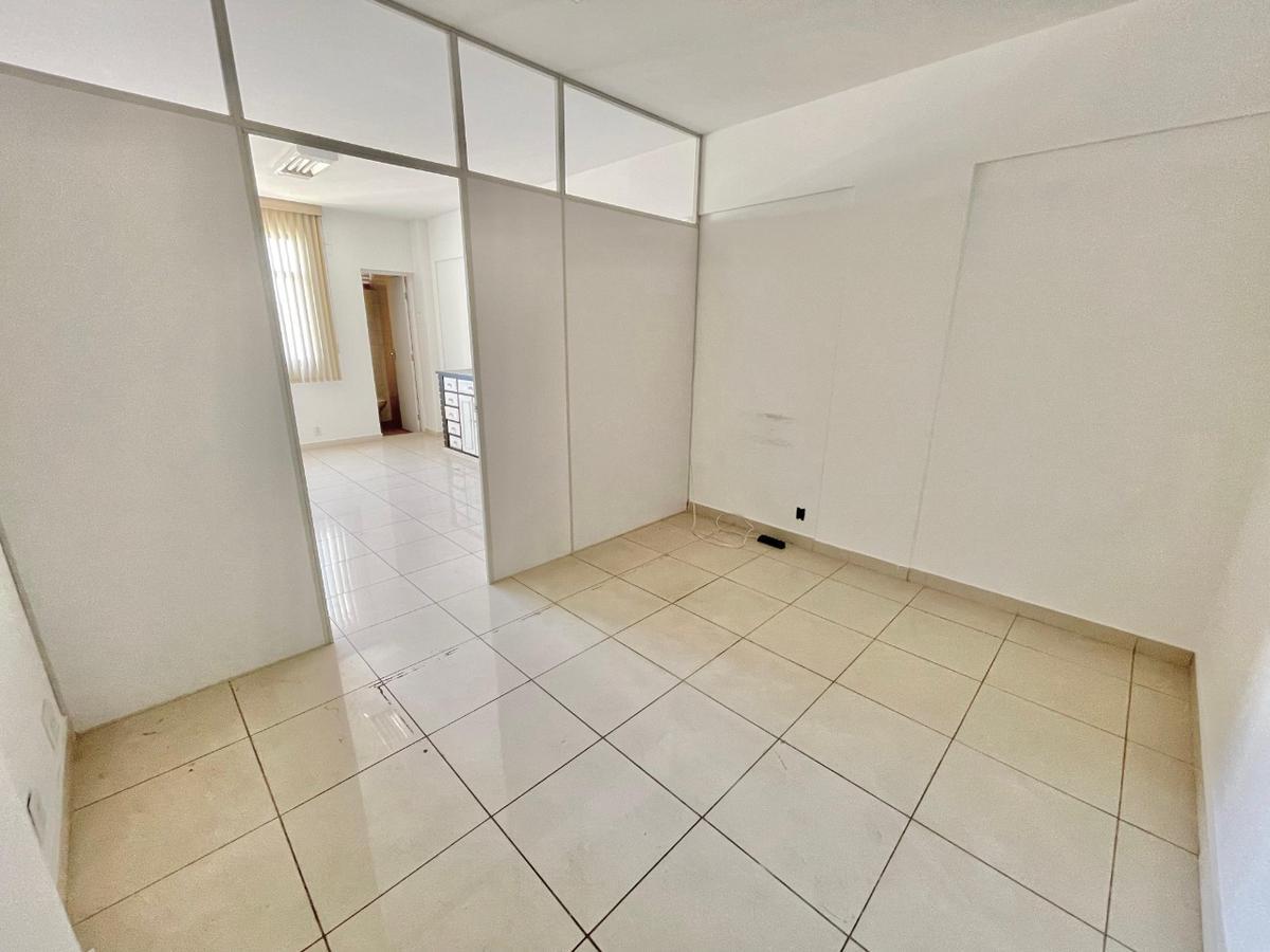 Sala, São José, 0 Quarto, 0 Vaga