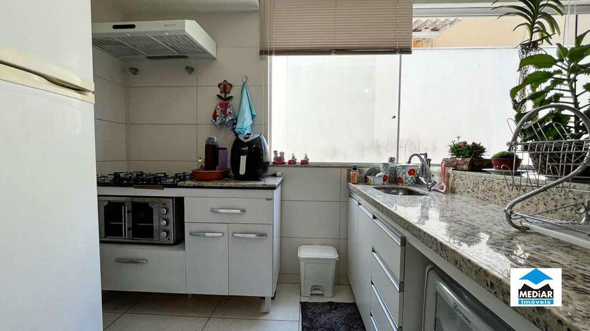 Casa, Santa Efigênia, 3 Quartos, 2 Vagas, 2 Suítes