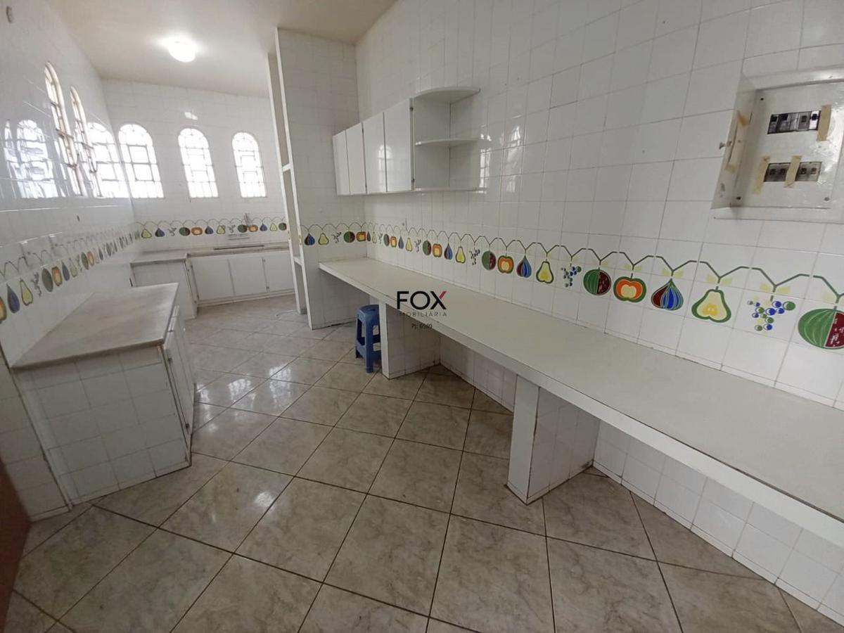 Casa, Santa Efigênia, 5 Quartos, 4 Vagas, 3 Suítes