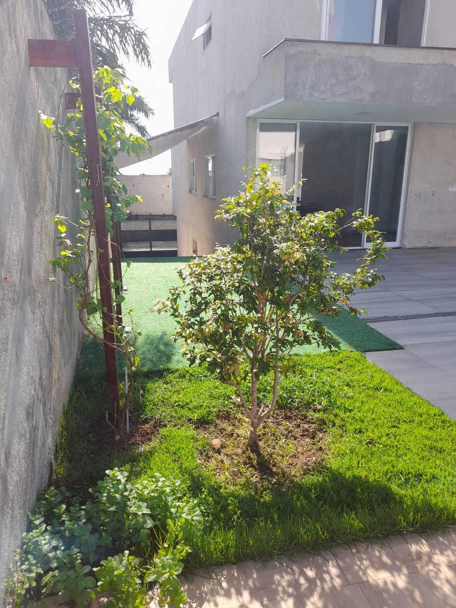 Casa, Cabral, 4 Quartos, 6 Vagas, 3 Suítes