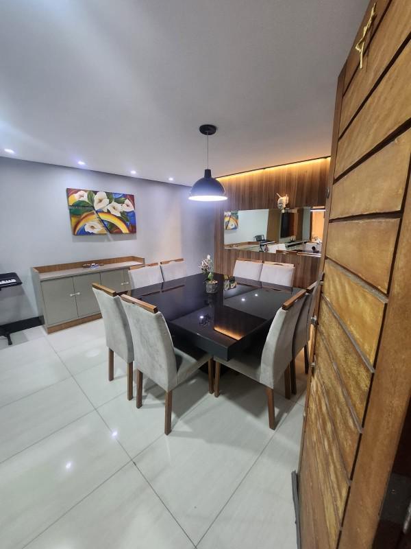 Casa, Cabral, 3 Quartos, 4 Vagas, 1 Suíte