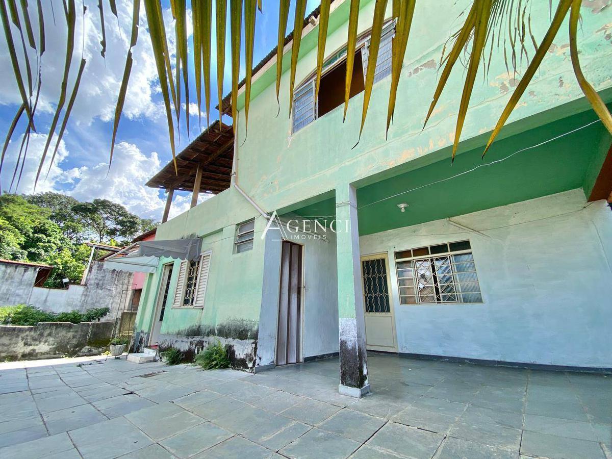 Casa, Santa Maria, 6 Quartos, 0 Vaga, 0 Suíte