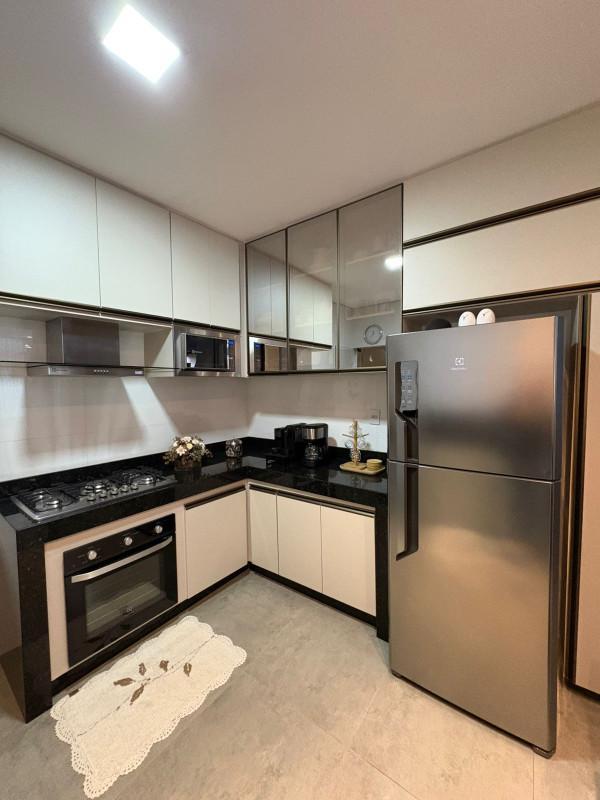 Casa, Masterville, 3 Quartos, 5 Vagas, 1 Suíte
