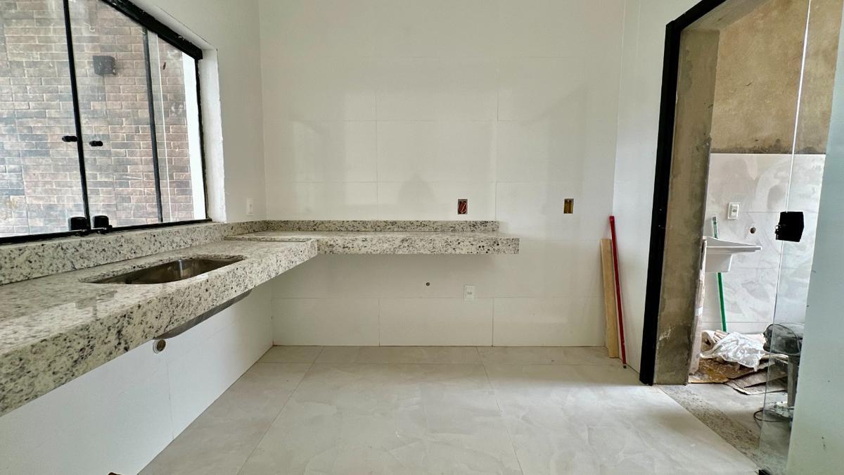 Casa, Conjunto Minascaixa, 3 Quartos, 2 Vagas, 1 Suíte