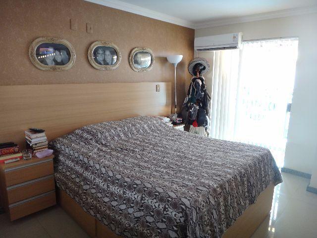 Casa, Europa, 3 Quartos, 2 Vagas, 1 Suíte