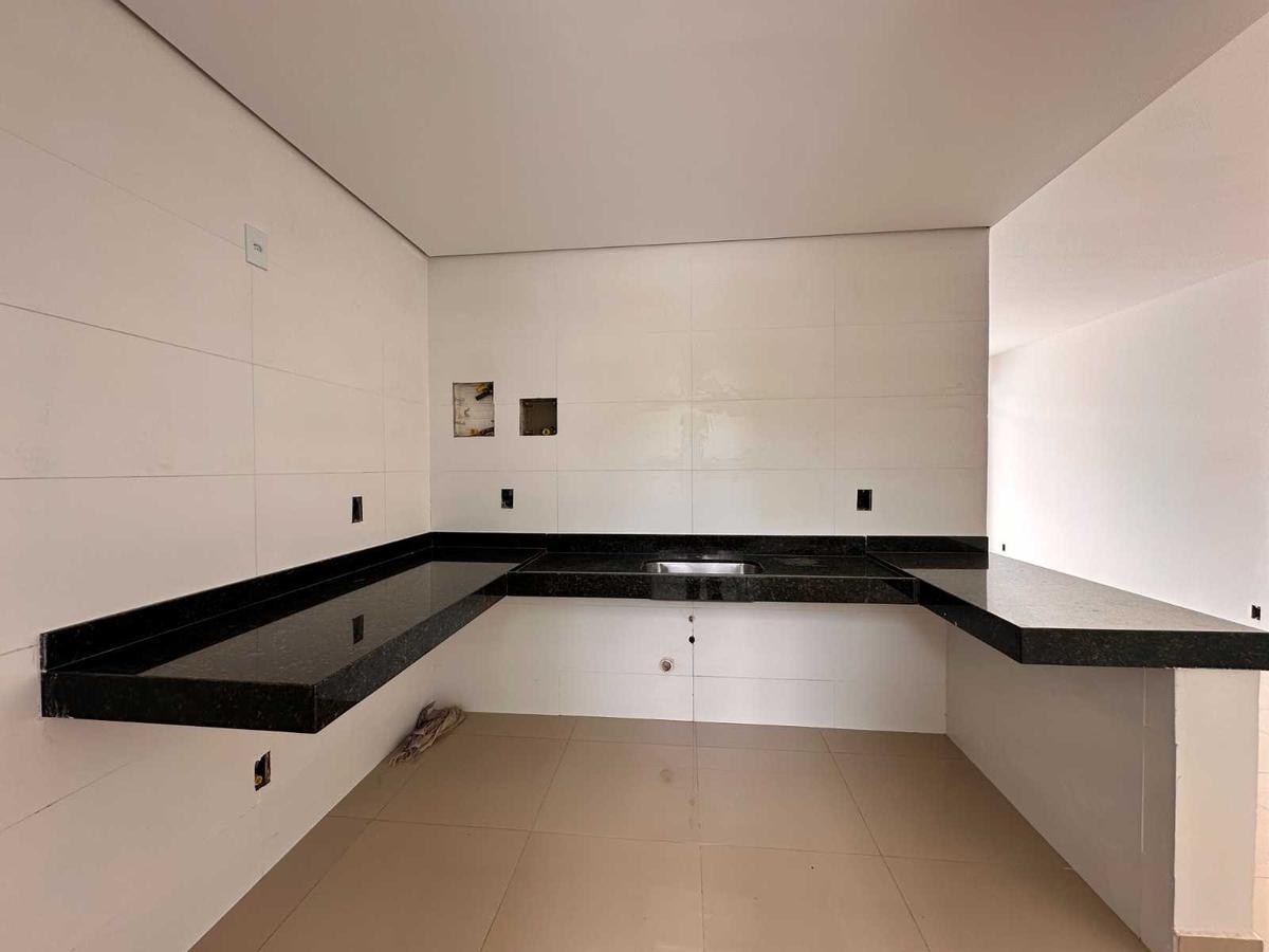 Casa, Vale das Orquídeas, 3 Quartos, 2 Vagas, 1 Suíte