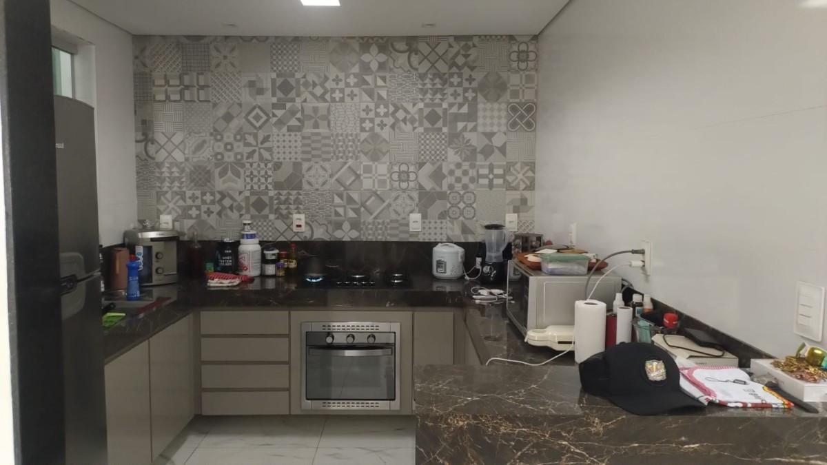 Casa, Caiçaras, 4 Quartos, 6 Vagas, 1 Suíte