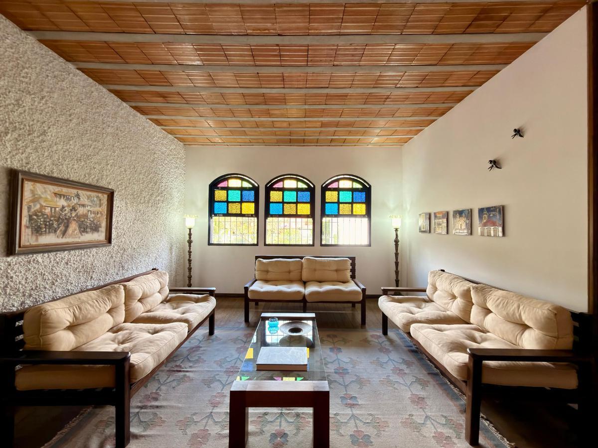 Casa, Bandeirantes (pampulha), 5 Quartos, 8 Vagas, 3 Suítes