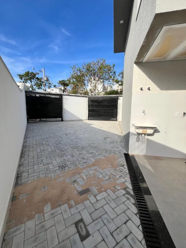 Casa, Masterville, 2 Quartos, 2 Vagas