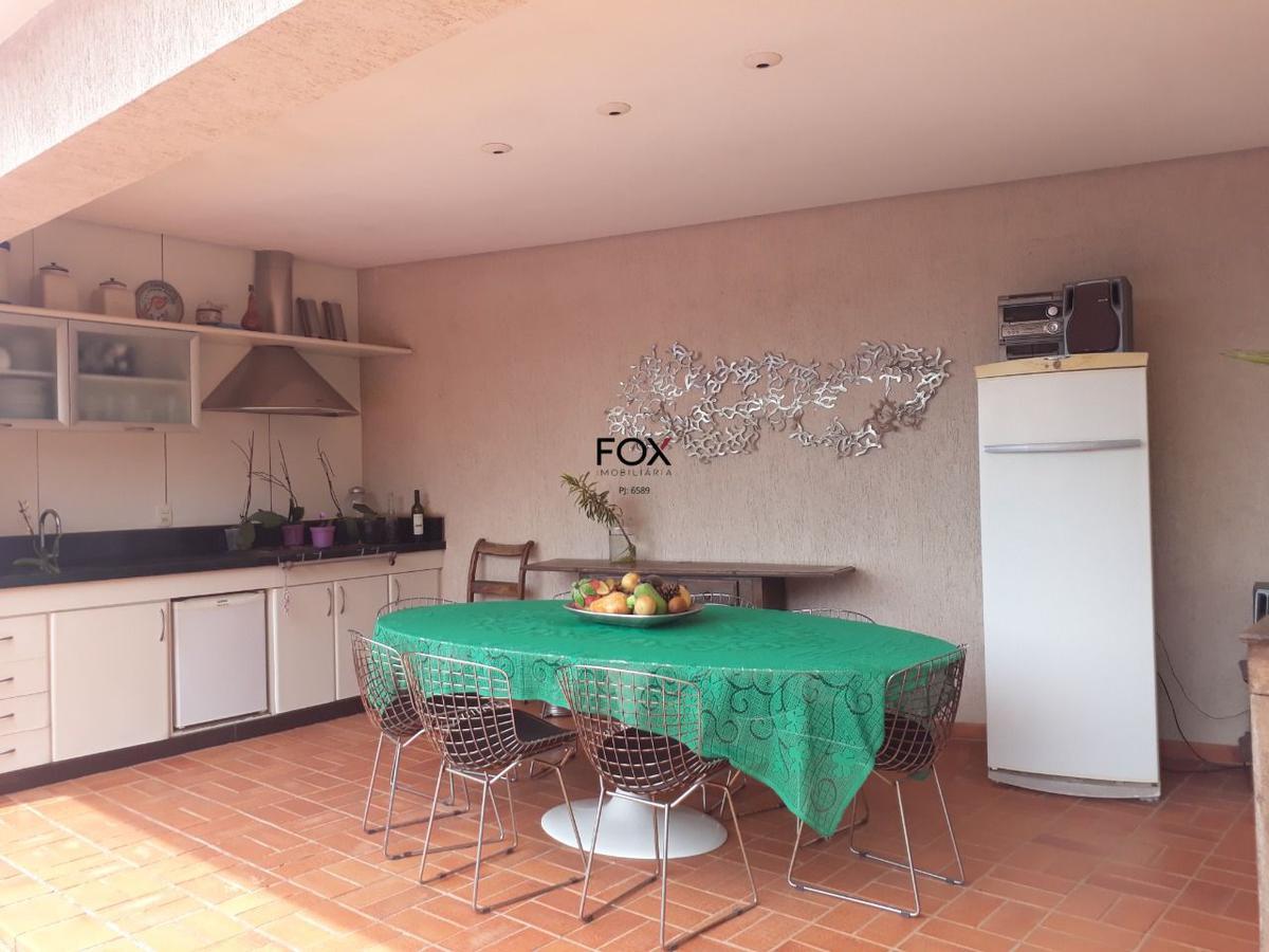 Casa, Santa Lúcia, 3 Quartos, 4 Vagas, 1 Suíte