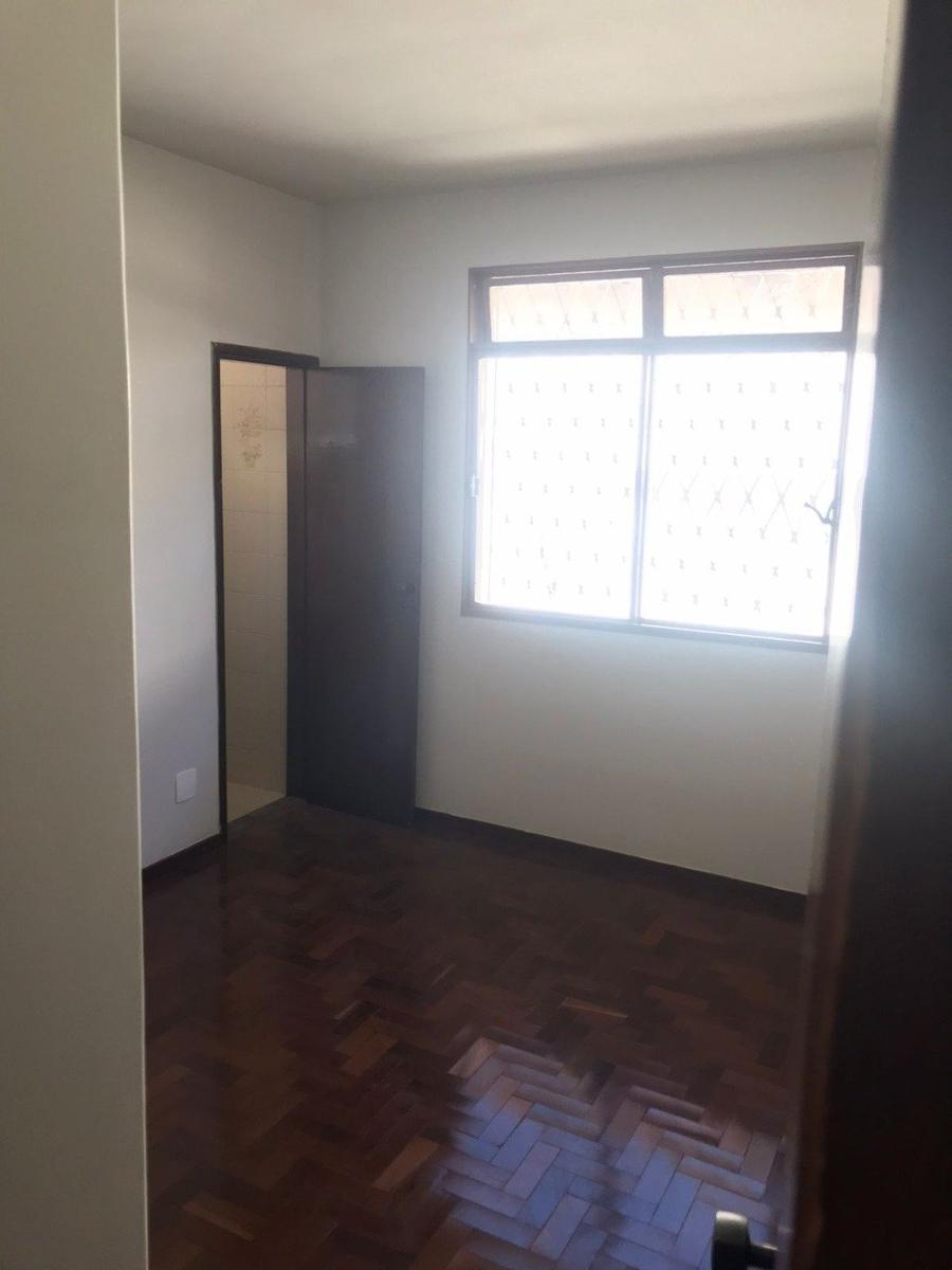 Casa Comercial, Santa Branca, 4 Quartos, 4 Vagas, 2 Suítes