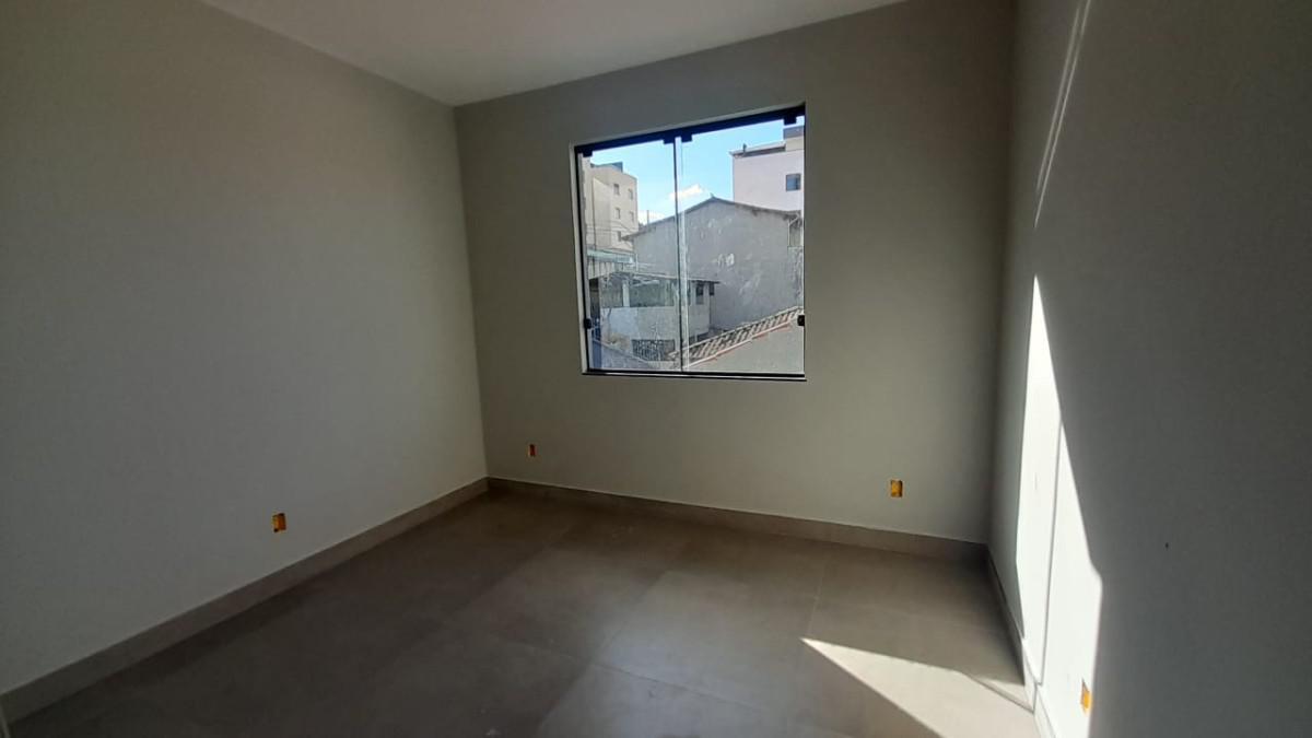 Casa, Parque Maracanã, 3 Quartos, 2 Vagas, 1 Suíte
