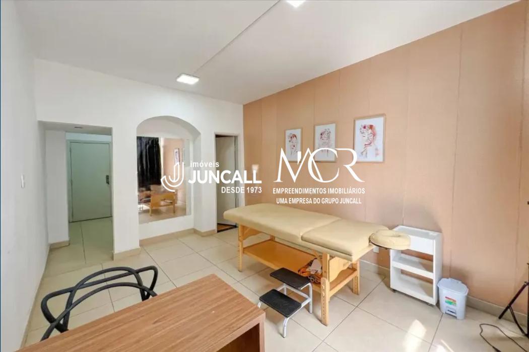 Sala, Centro