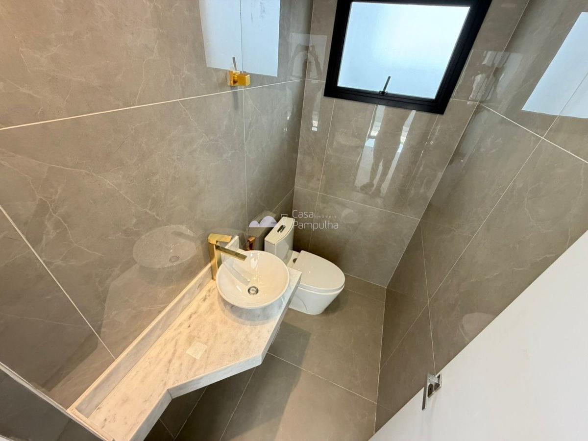 Casa, Trevo, 4 Quartos, 3 Vagas, 3 Suítes