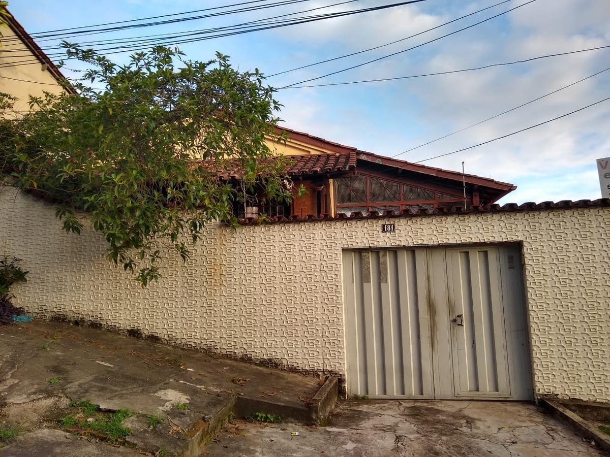 Casa, Madre Gertrudes, 2 Quartos, 2 Vagas