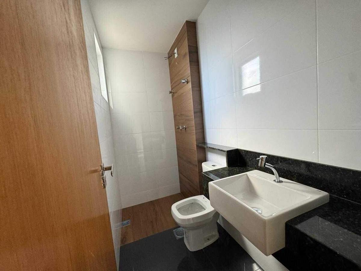 Apartamento, Vila Paris, 2 Quartos, 3 Vagas, 2 Suítes