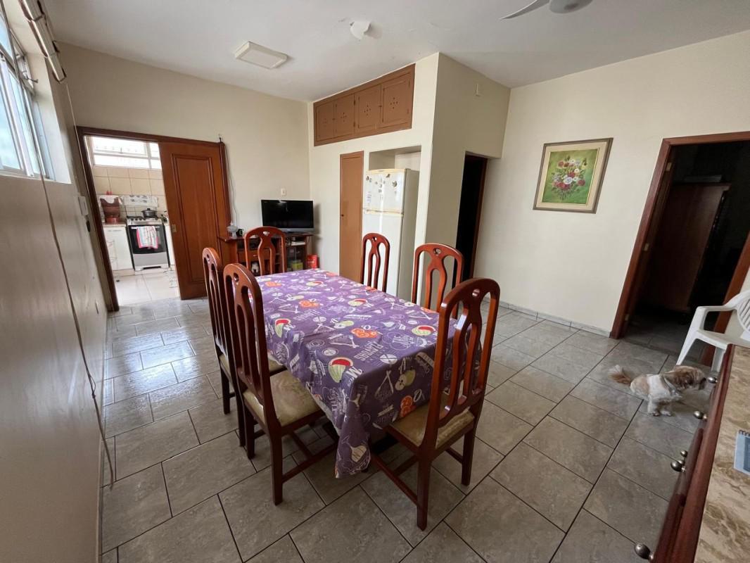Casa, Calafate, 5 Quartos, 3 Vagas, 1 Suíte