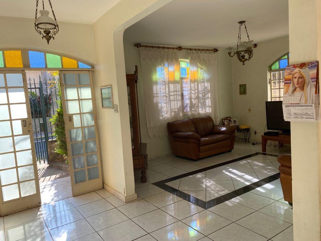 Casa, Sagrada Família, 3 Quartos, 5 Vagas, 1 Suíte