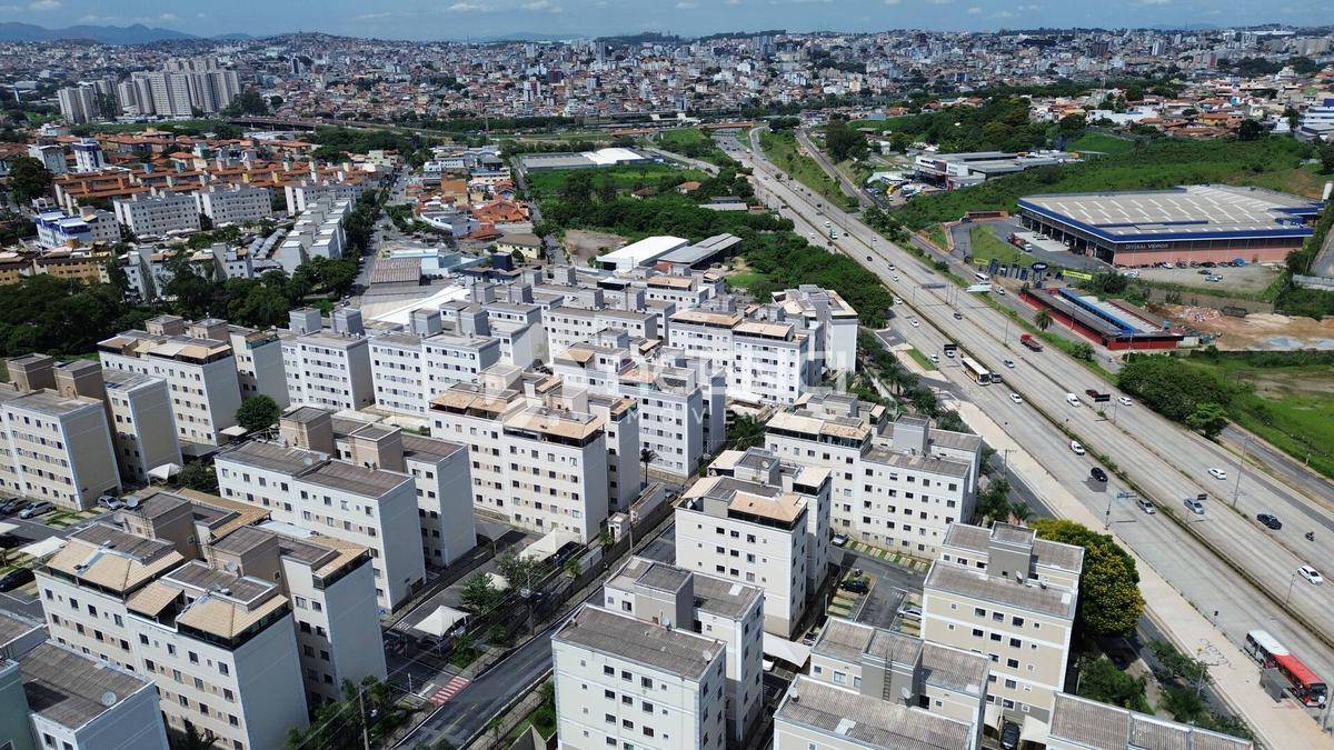 Cobertura, Camargos, 3 Quartos, 0 Vaga, 0 Suíte