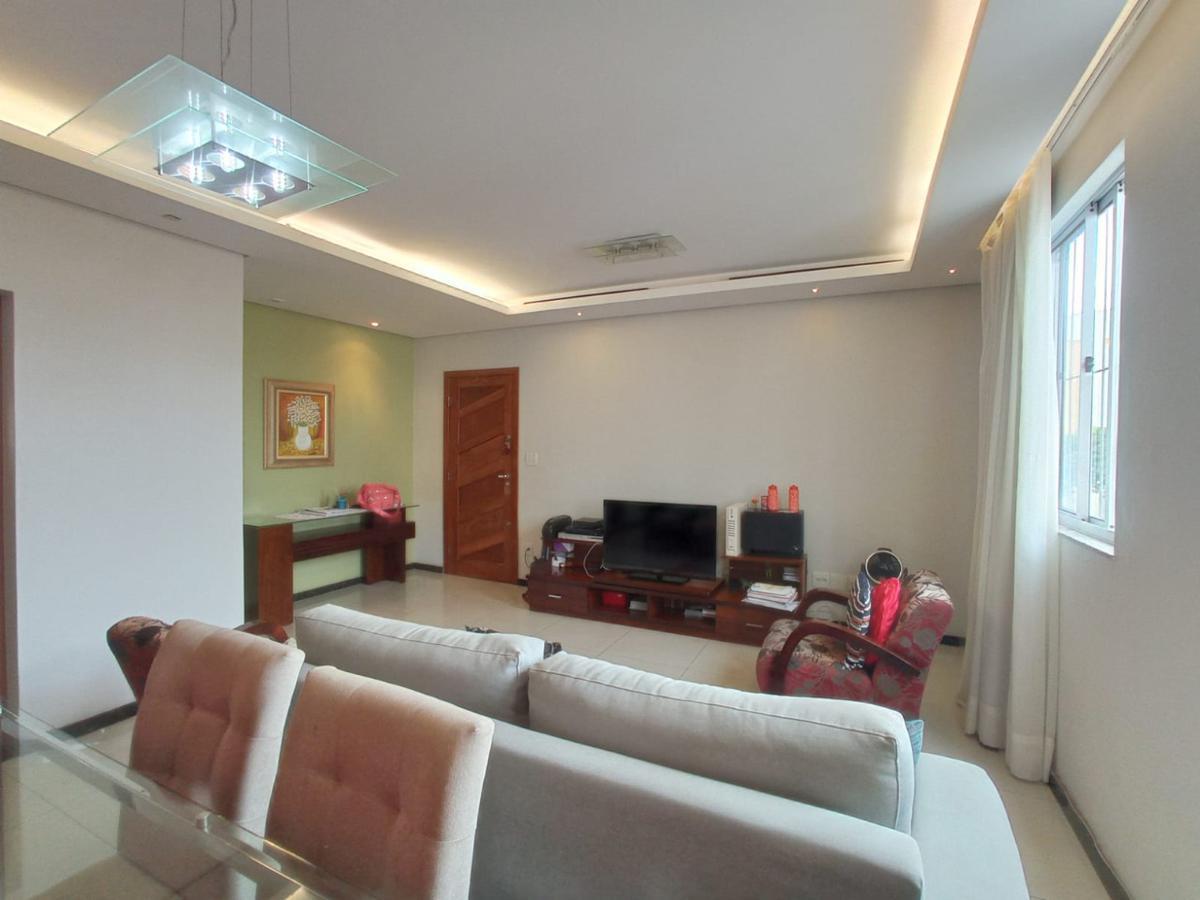 Apartamento, Sagrada Família, 3 Quartos, 2 Vagas, 1 Suíte