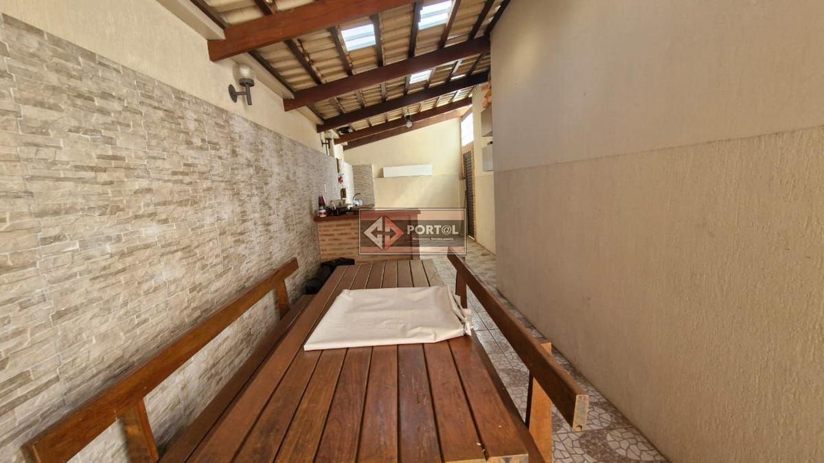 Casa, Planalto, 3 Quartos, 2 Vagas, 1 Suíte