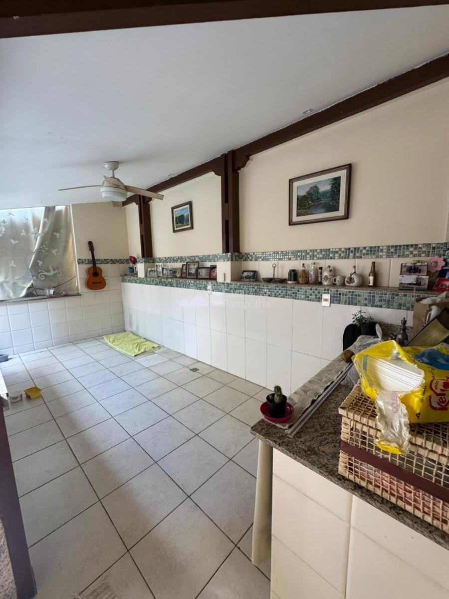 Casa, Jaraguá, 8 Quartos, 4 Vagas, 2 Suítes