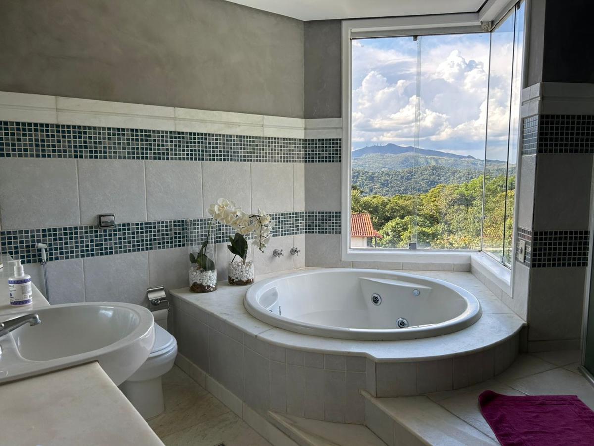 Casa, Bosque do Jambreiro, 4 Quartos, 6 Vagas, 2 Suítes