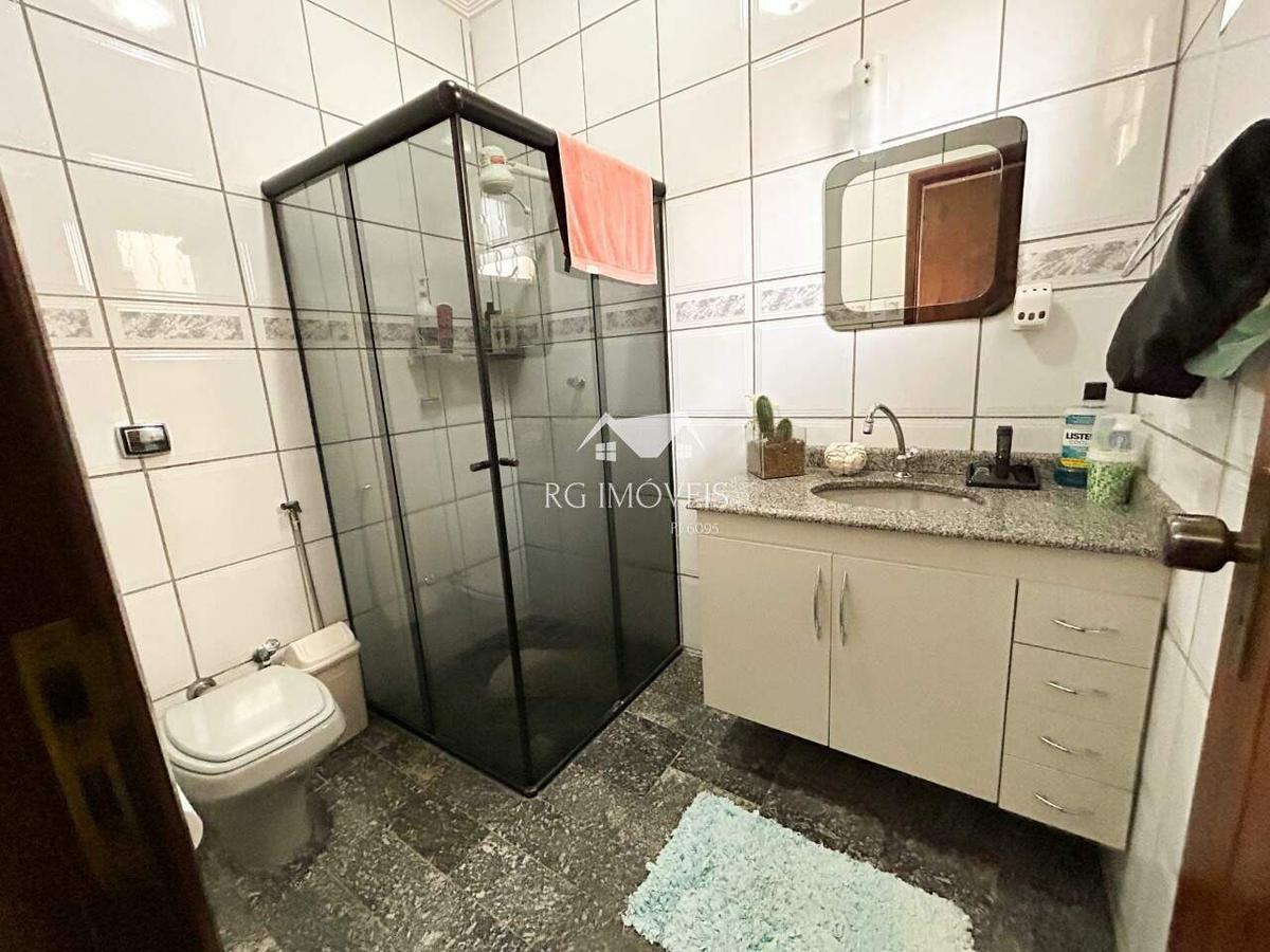 Casa, Barreiro, 3 Quartos, 4 Vagas, 1 Suíte