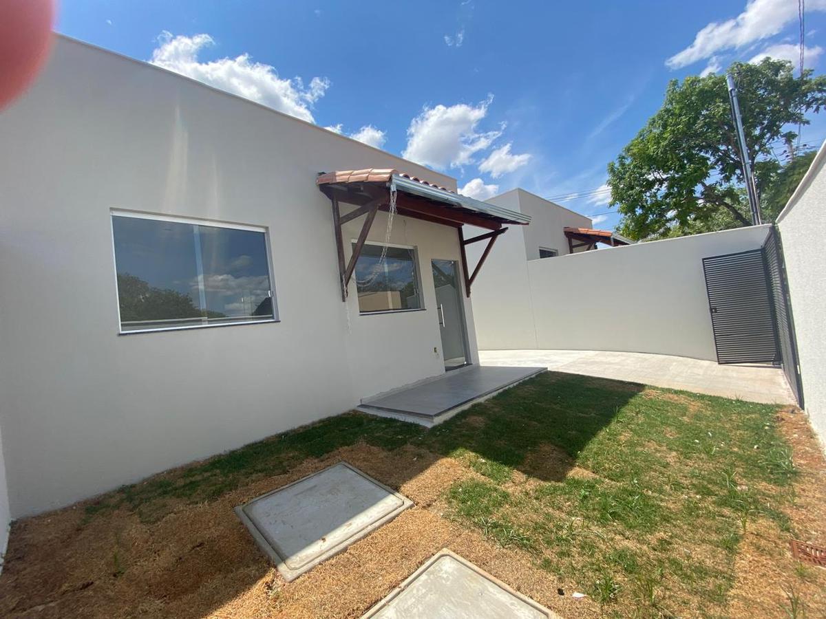 Casa, Centro, 2 Quartos, 3 Vagas