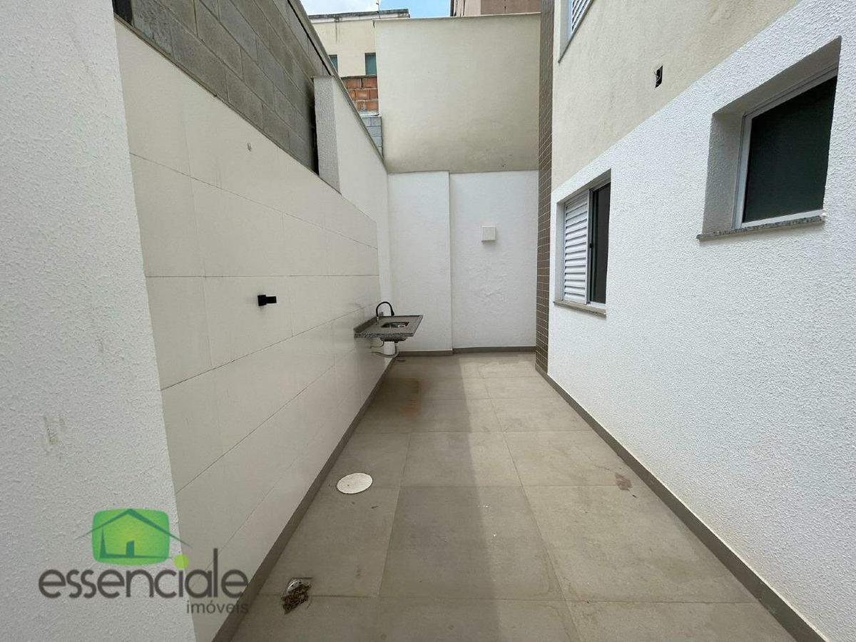 Apartamento, Europa, 2 Quartos, 1 Vaga, 1 Suíte