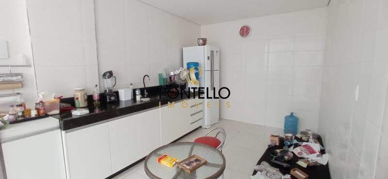 Casa, Colégio Batista, 2 Quartos, 2 Vagas, 1 Suíte