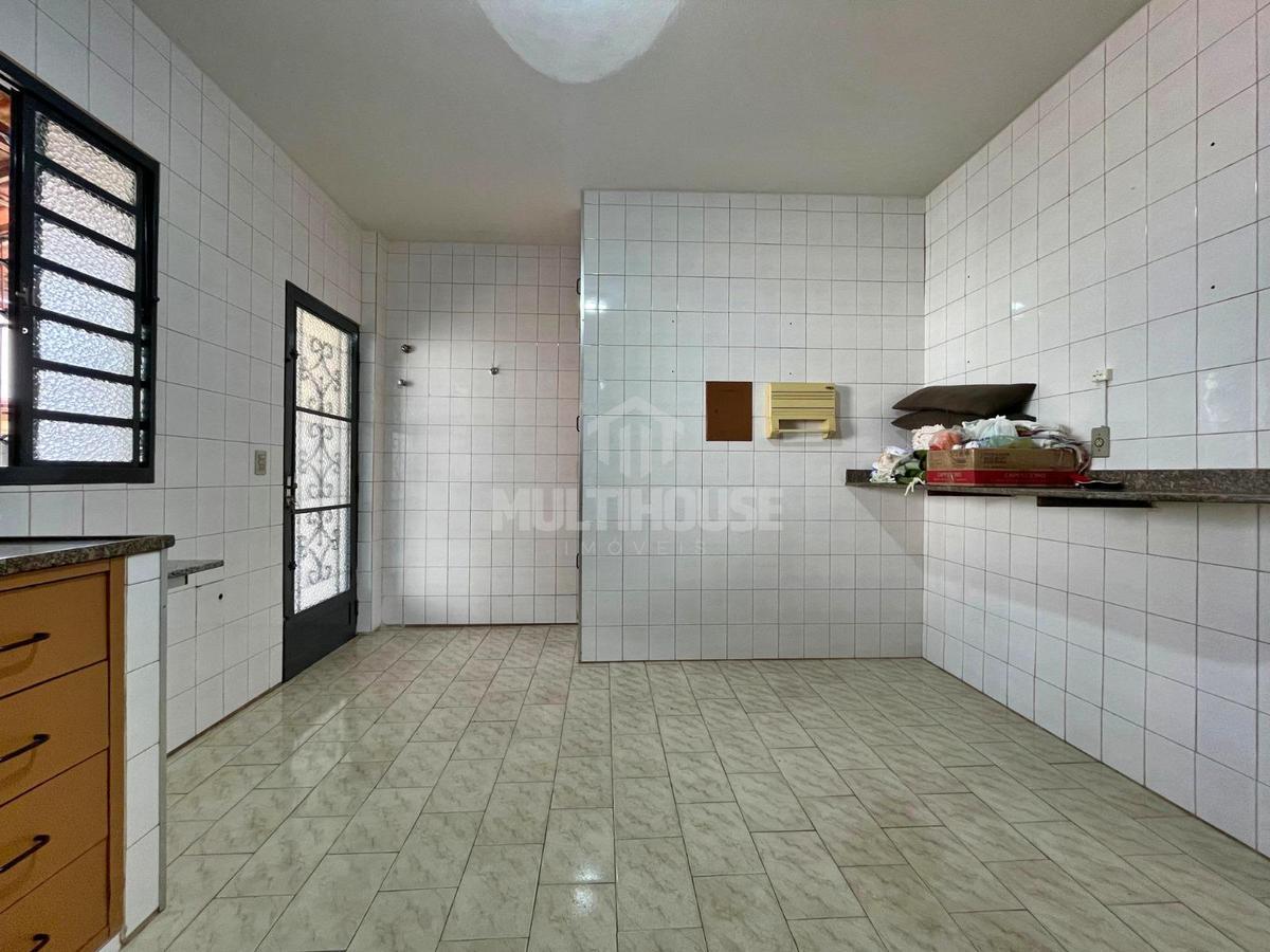 Casa, Jardim Leblon, 3 Quartos, 4 Vagas, 1 Suíte