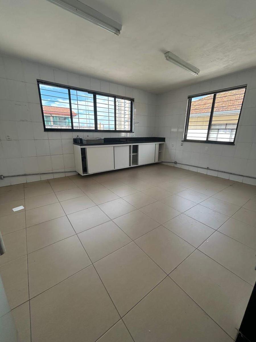 Casa Comercial, Nova Suíssa, 8 Quartos, 10 Vagas