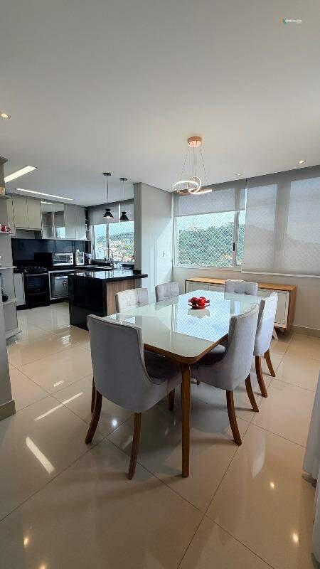 Casa, Monte Carlo, 3 Quartos, 2 Vagas, 1 Suíte