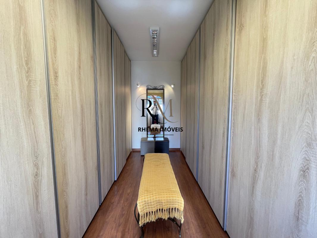 Casa, Planalto, 5 Quartos, 4 Vagas, 2 Suítes