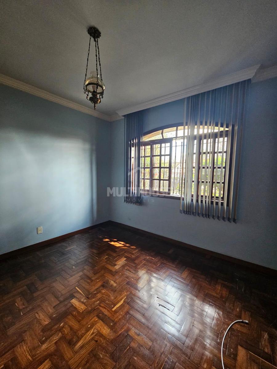 Casa, Itapoã, 3 Quartos, 6 Vagas, 1 Suíte