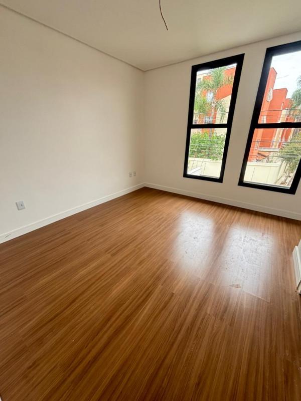 Casa, Planalto, 3 Quartos, 3 Vagas, 2 Suítes