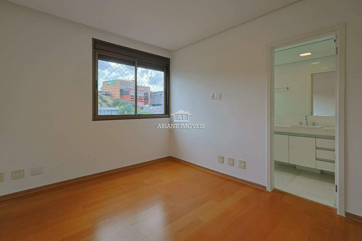 Apartamento, Santa Lúcia, 3 Quartos, 4 Vagas, 3 Suítes