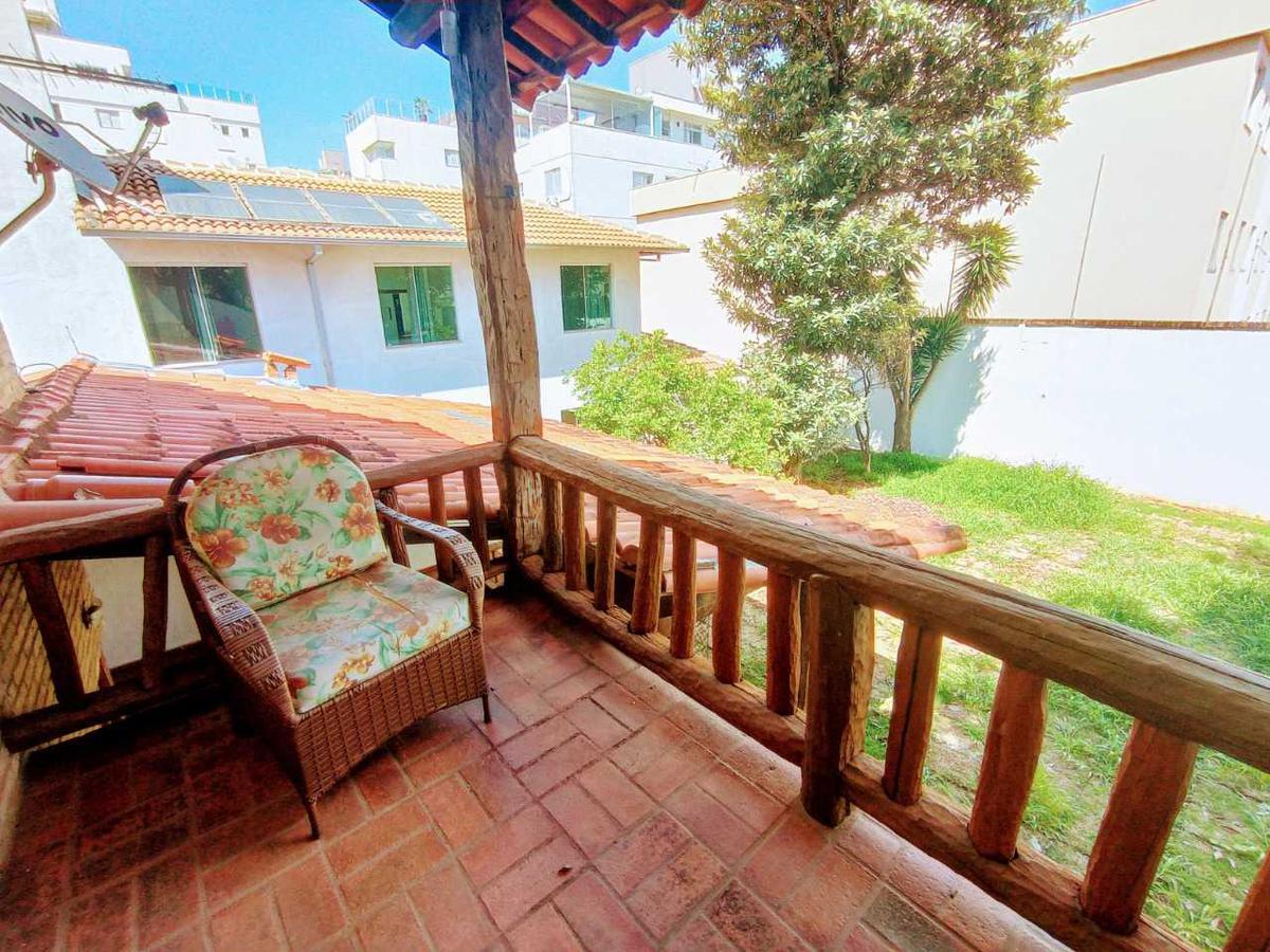 Casa, Castelo, 4 Quartos, 4 Vagas, 1 Suíte