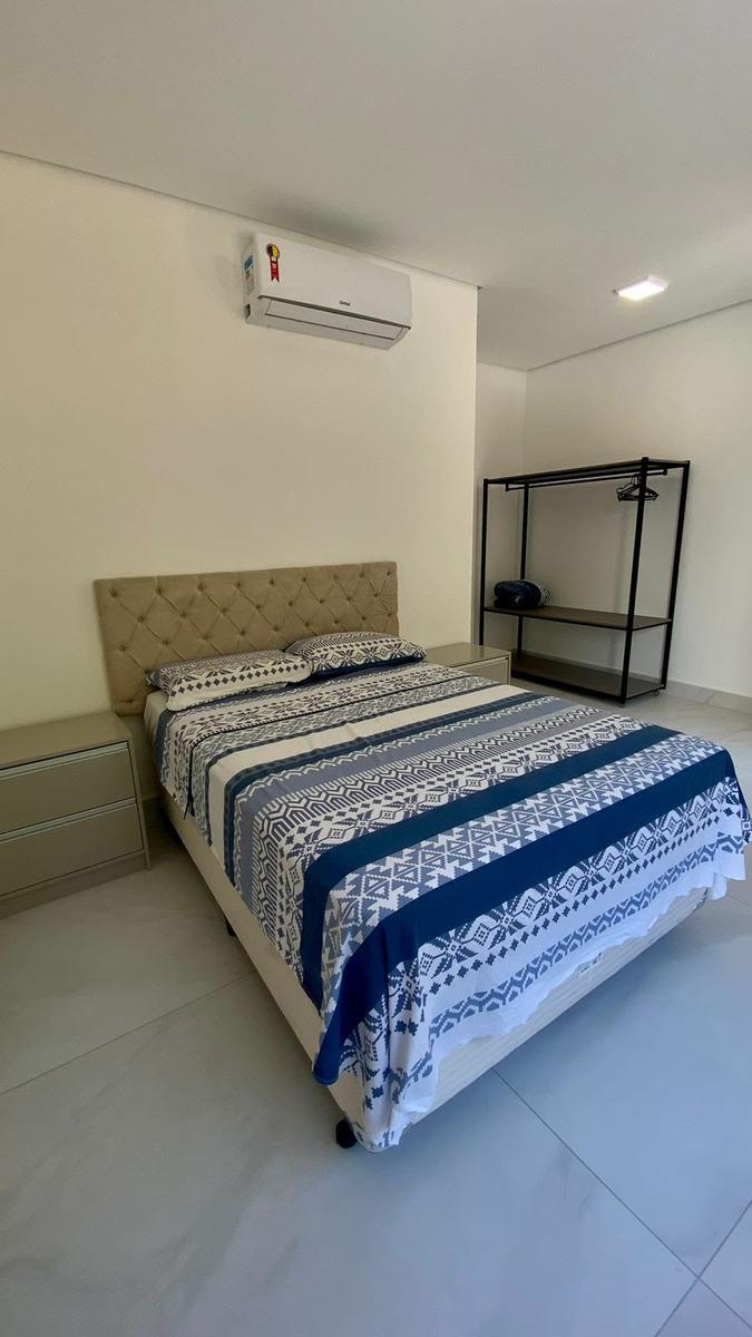 Casa, Bom Retiro, 4 Quartos, 2 Vagas, 1 Suíte